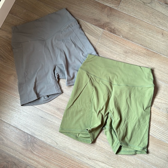 TWO PAIRS - SUNZEL 5” SHORTS WITH POCKETS - Picture 1 of 8